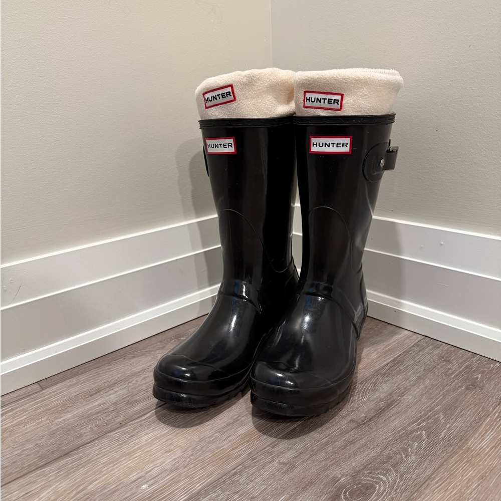 Hunter Black Boots with Cream Boot Socks